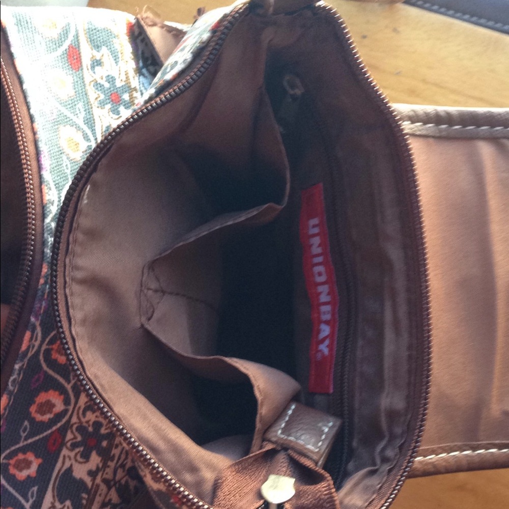 *NWOT* UNIONBAY Elephant Adjustable Crossbody Bag - Picture 4 of 6